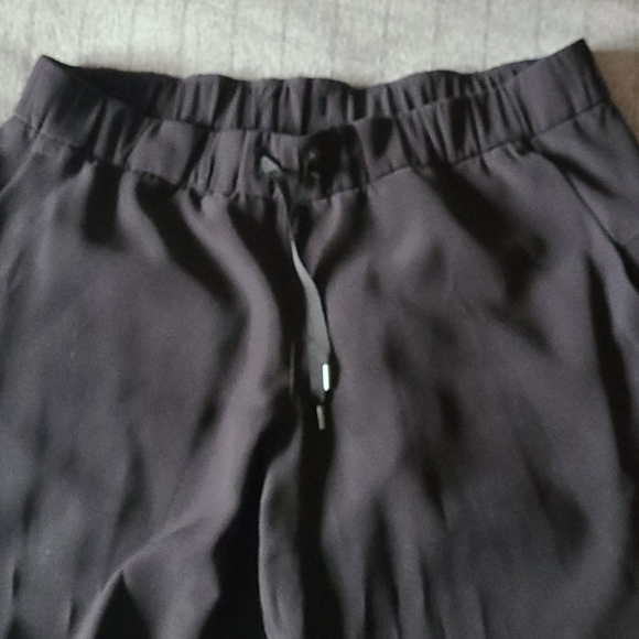 Lululemon On the Fly Jogger - Picture 6 of 7